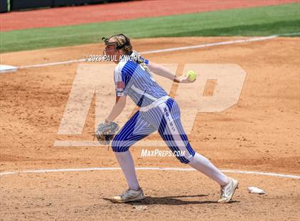 Thumbnail 2 in Coahoma vs. Rains (UIL 3A Softball Semifinal) photogallery.