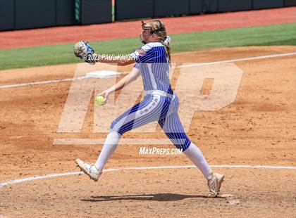 Thumbnail 1 in Coahoma vs. Rains (UIL 3A Softball Semifinal) photogallery.