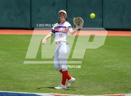 Thumbnail 1 in Coahoma vs. Rains (UIL 3A Softball Semifinal) photogallery.