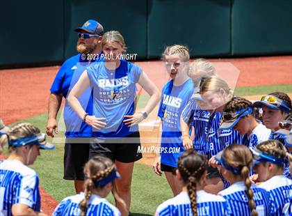 Thumbnail 1 in Coahoma vs. Rains (UIL 3A Softball Semifinal) photogallery.