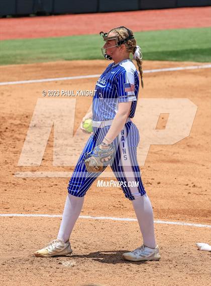 Thumbnail 1 in Coahoma vs. Rains (UIL 3A Softball Semifinal) photogallery.