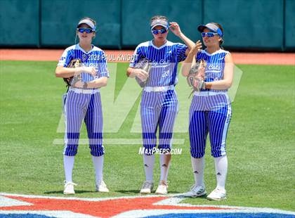 Thumbnail 2 in Coahoma vs. Rains (UIL 3A Softball Semifinal) photogallery.