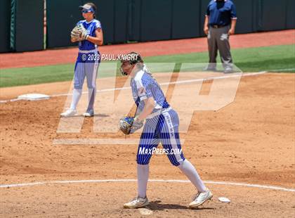 Thumbnail 3 in Coahoma vs. Rains (UIL 3A Softball Semifinal) photogallery.