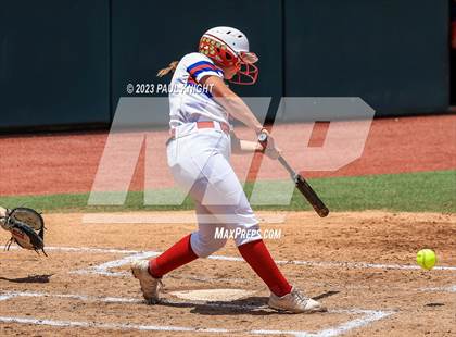 Thumbnail 1 in Coahoma vs. Rains (UIL 3A Softball Semifinal) photogallery.