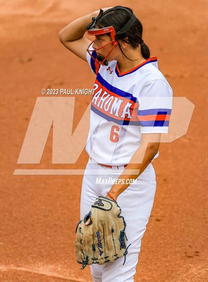 Thumbnail 2 in Coahoma vs. Rains (UIL 3A Softball Semifinal) photogallery.