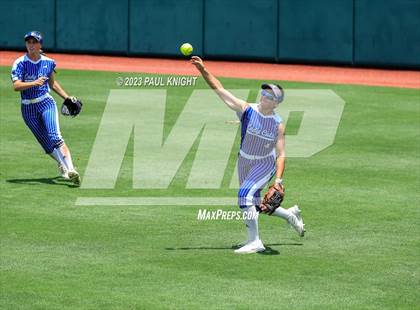 Thumbnail 1 in Coahoma vs. Rains (UIL 3A Softball Semifinal) photogallery.