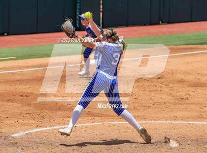 Thumbnail 2 in Coahoma vs. Rains (UIL 3A Softball Semifinal) photogallery.