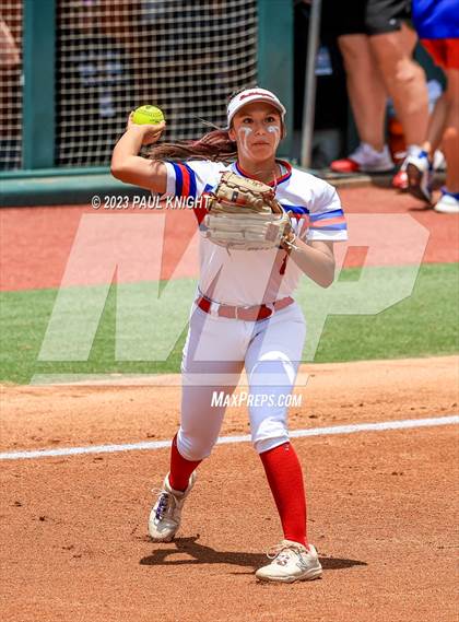 Thumbnail 1 in Coahoma vs. Rains (UIL 3A Softball Semifinal) photogallery.