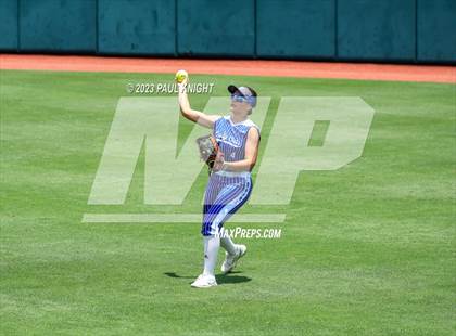 Thumbnail 3 in Coahoma vs. Rains (UIL 3A Softball Semifinal) photogallery.