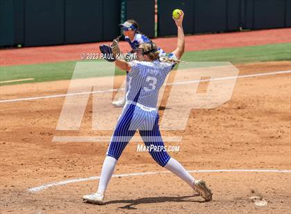Thumbnail 3 in Coahoma vs. Rains (UIL 3A Softball Semifinal) photogallery.