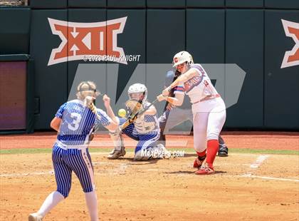 Thumbnail 3 in Coahoma vs. Rains (UIL 3A Softball Semifinal) photogallery.