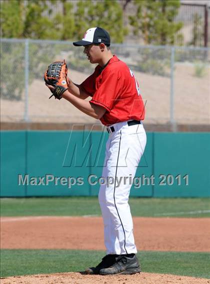 Thumbnail 3 in Mater Dei vs Alta (Easter Classic) photogallery.