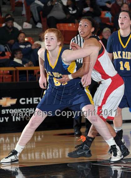 Thumbnail 3 in Lincoln vs. Oak Ridge (CIF SJS D1 Semifinals) photogallery.