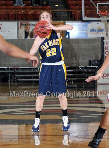Thumbnail 3 in Lincoln vs. Oak Ridge (CIF SJS D1 Semifinals) photogallery.