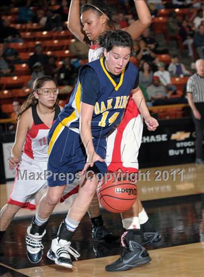 Thumbnail 1 in Lincoln vs. Oak Ridge (CIF SJS D1 Semifinals) photogallery.
