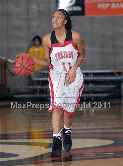 Thumbnail 3 in Lincoln vs. Oak Ridge (CIF SJS D1 Semifinals) photogallery.