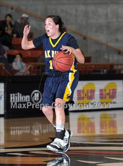 Thumbnail 2 in Lincoln vs. Oak Ridge (CIF SJS D1 Semifinals) photogallery.