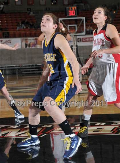 Thumbnail 1 in Lincoln vs. Oak Ridge (CIF SJS D1 Semifinals) photogallery.