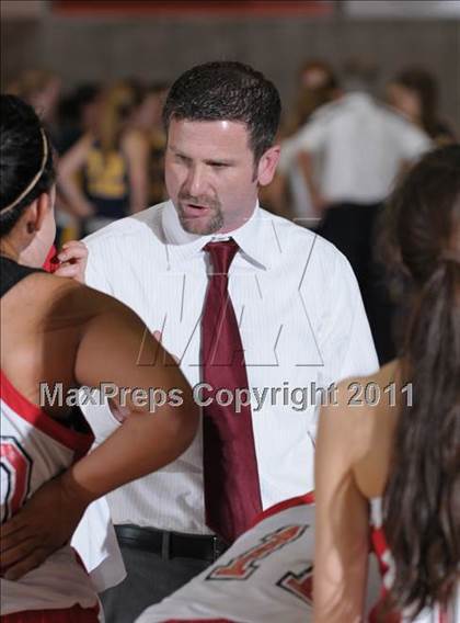 Thumbnail 1 in Lincoln vs. Oak Ridge (CIF SJS D1 Semifinals) photogallery.