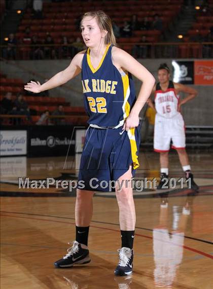 Thumbnail 1 in Lincoln vs. Oak Ridge (CIF SJS D1 Semifinals) photogallery.