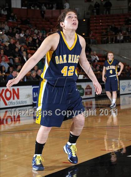 Thumbnail 1 in Lincoln vs. Oak Ridge (CIF SJS D1 Semifinals) photogallery.