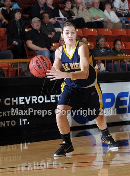 Thumbnail 2 in Lincoln vs. Oak Ridge (CIF SJS D1 Semifinals) photogallery.