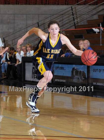 Thumbnail 1 in Lincoln vs. Oak Ridge (CIF SJS D1 Semifinals) photogallery.