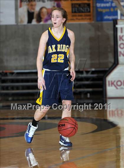 Thumbnail 2 in Lincoln vs. Oak Ridge (CIF SJS D1 Semifinals) photogallery.