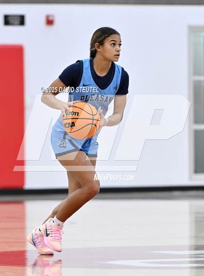 Thumbnail 2 in Pleasant Valley vs. Wood (Cardinal Classic) photogallery.