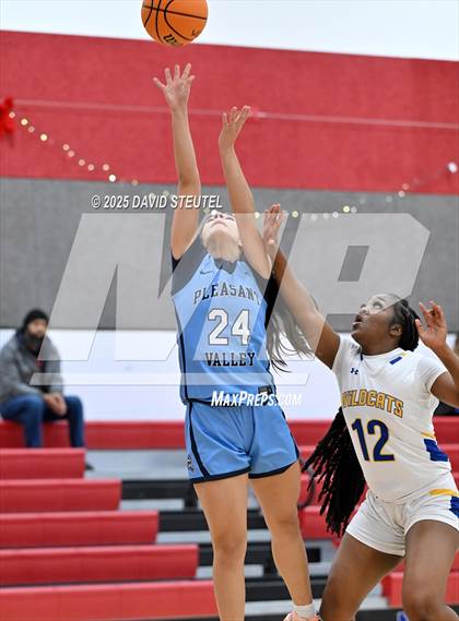 Thumbnail 3 in Pleasant Valley vs. Wood (Cardinal Classic) photogallery.