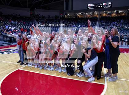 Thumbnail 2 in Wimberley vs. Randall (UIL 4A Volleyball Division II Final) photogallery.