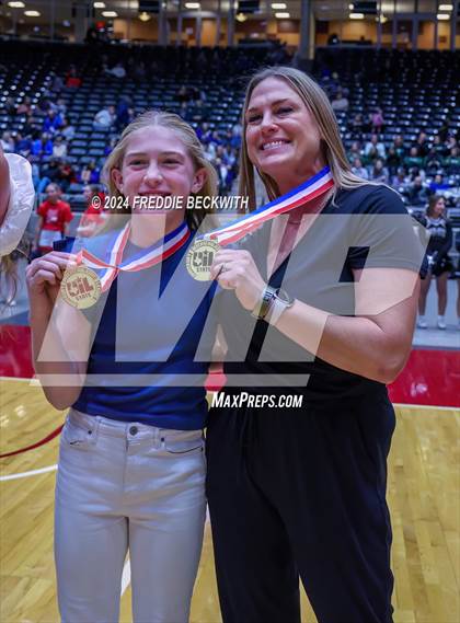 Thumbnail 2 in Wimberley vs. Randall (UIL 4A Volleyball Division II Final) photogallery.