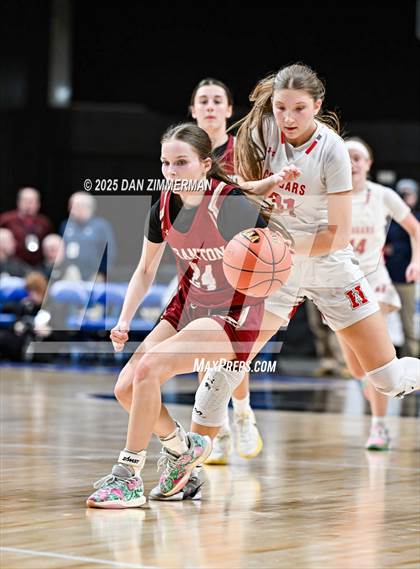 Thumbnail 1 in Hazleton Area vs. Scranton (PIAA District 2 Class 6A Final) photogallery.