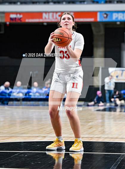 Thumbnail 3 in Hazleton Area vs. Scranton (PIAA District 2 Class 6A Final) photogallery.