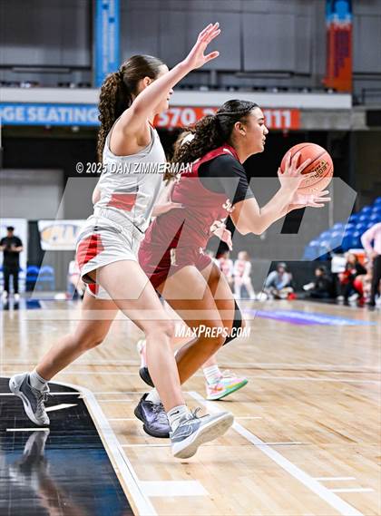 Thumbnail 3 in Hazleton Area vs. Scranton (PIAA District 2 Class 6A Final) photogallery.