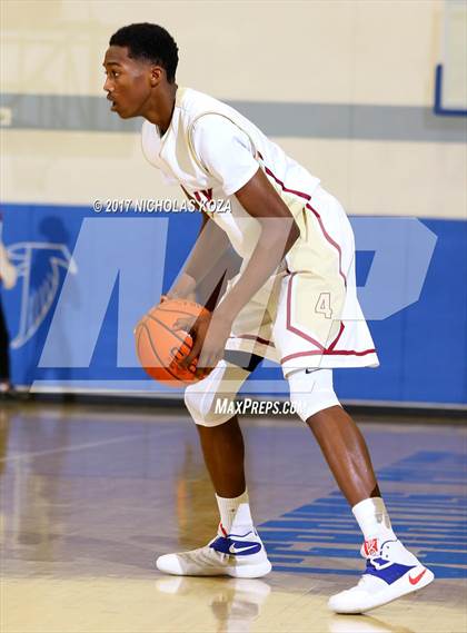 Thumbnail 3 in Santa Monica vs. Alemany (Rolling Hills Prep State Preview) photogallery.