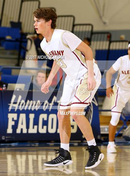 Thumbnail 3 in Santa Monica vs. Alemany (Rolling Hills Prep State Preview) photogallery.