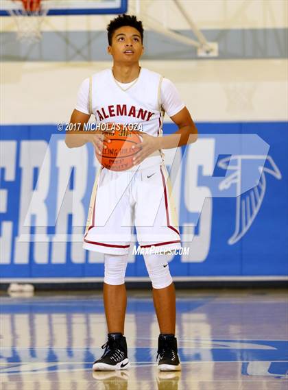 Thumbnail 1 in Santa Monica vs. Alemany (Rolling Hills Prep State Preview) photogallery.
