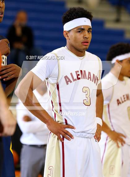 Thumbnail 3 in Santa Monica vs. Alemany (Rolling Hills Prep State Preview) photogallery.