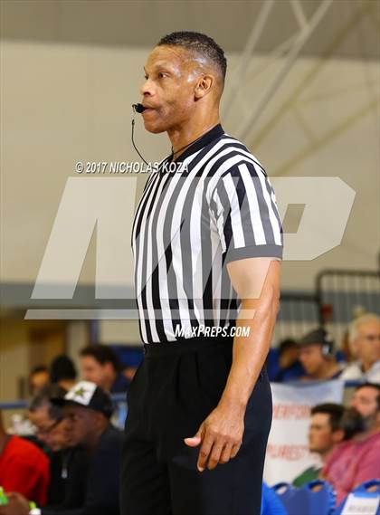 Thumbnail 3 in Santa Monica vs. Alemany (Rolling Hills Prep State Preview) photogallery.