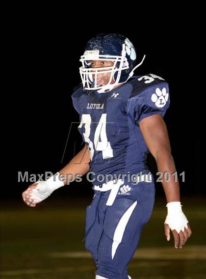 Thumbnail 3 in Loyola vs. Alemany photogallery.