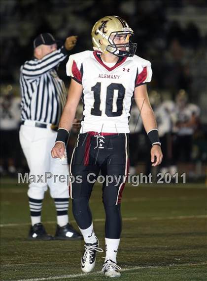 Thumbnail 3 in Loyola vs. Alemany photogallery.
