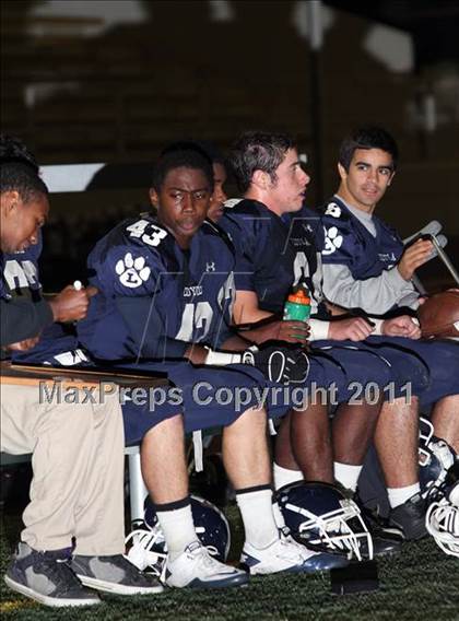 Thumbnail 2 in Loyola vs. Alemany photogallery.