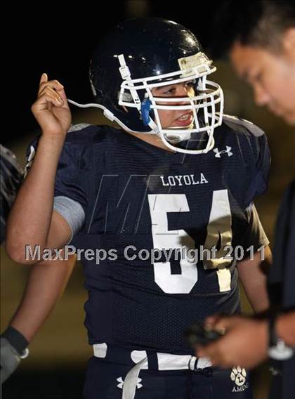 Thumbnail 3 in Loyola vs. Alemany photogallery.