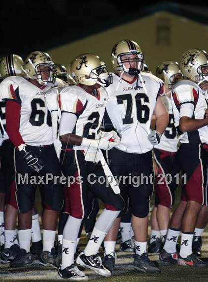 Thumbnail 3 in Loyola vs. Alemany photogallery.