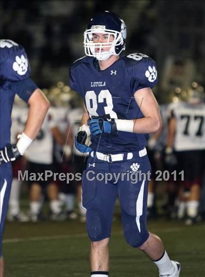 Thumbnail 2 in Loyola vs. Alemany photogallery.