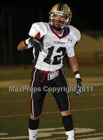 Thumbnail 2 in Loyola vs. Alemany photogallery.