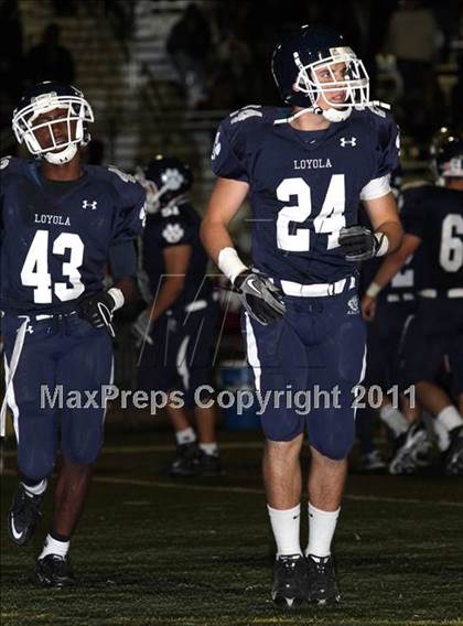 Thumbnail 2 in Loyola vs. Alemany photogallery.