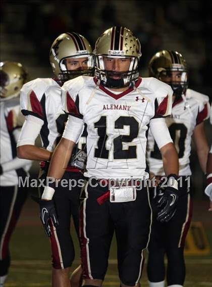 Thumbnail 3 in Loyola vs. Alemany photogallery.
