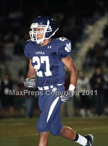 Thumbnail 3 in Loyola vs. Alemany photogallery.
